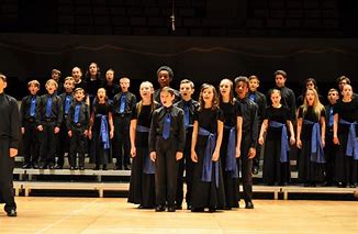 VanessaPalmerBlas/stmartinoftourschurchchoir.jpg